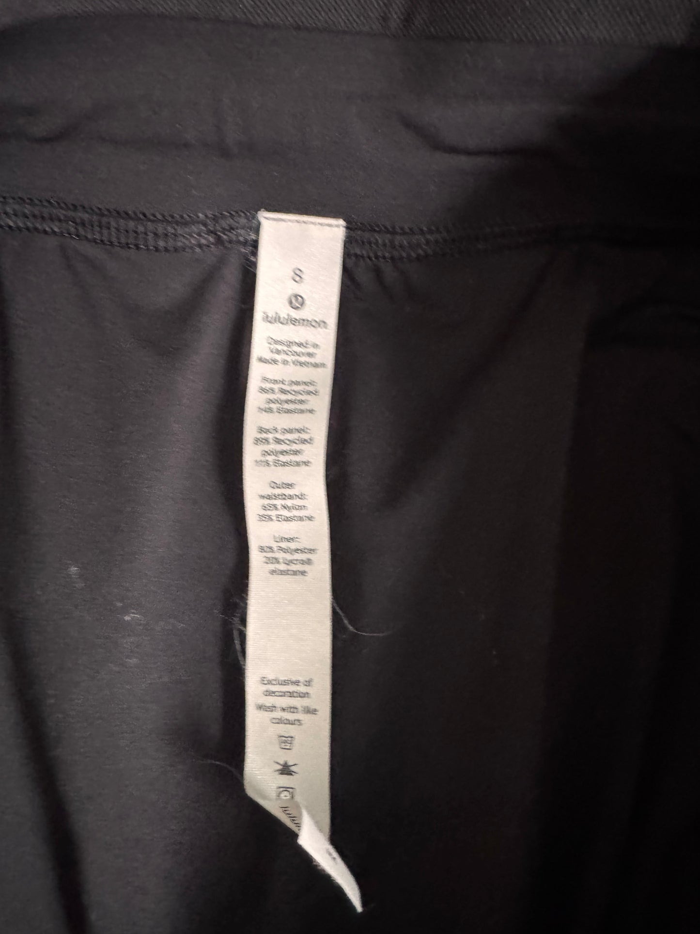 Lululemon Shorts Black Size 8