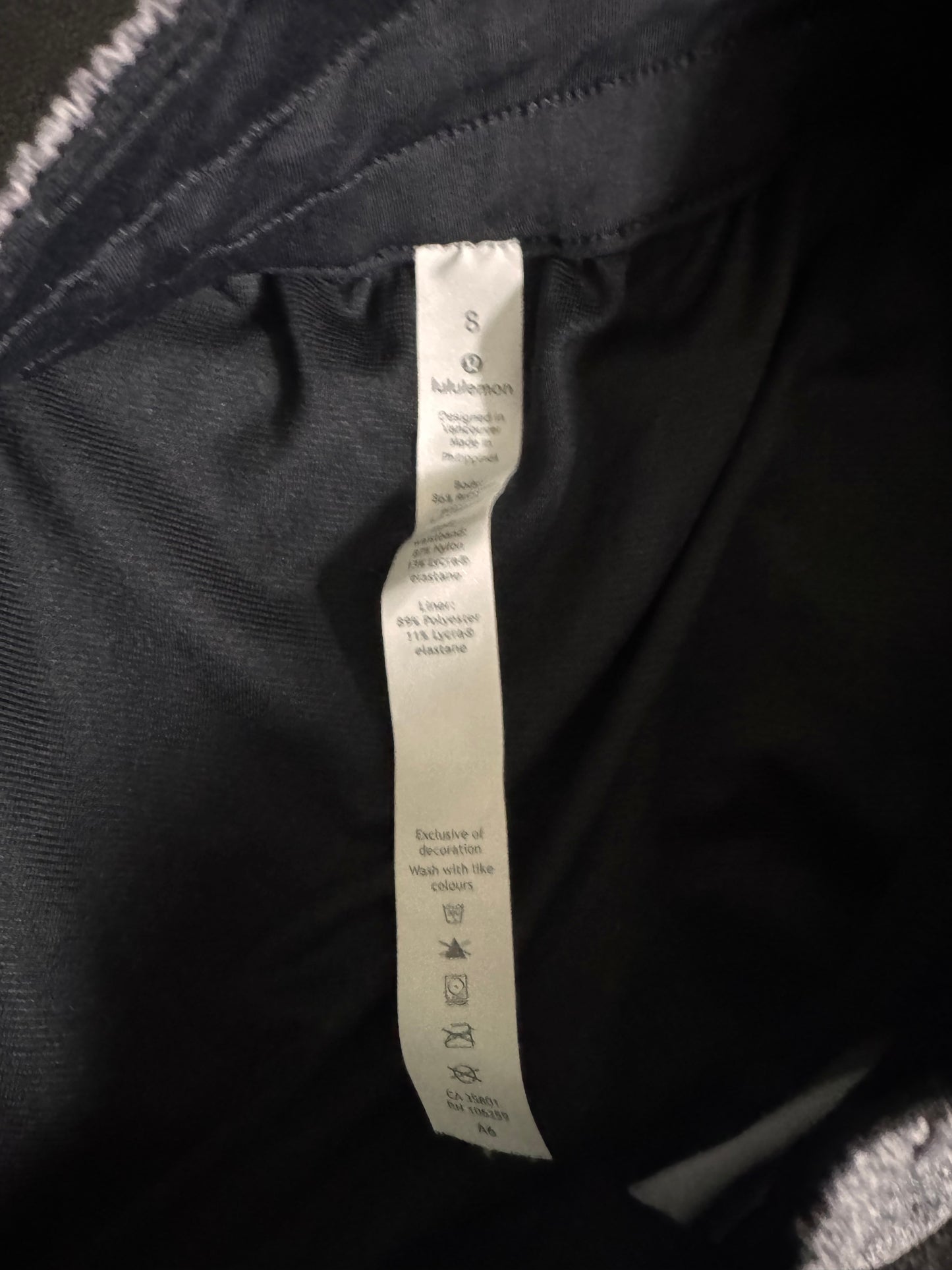 Lululemon Shorts Grey Size 8